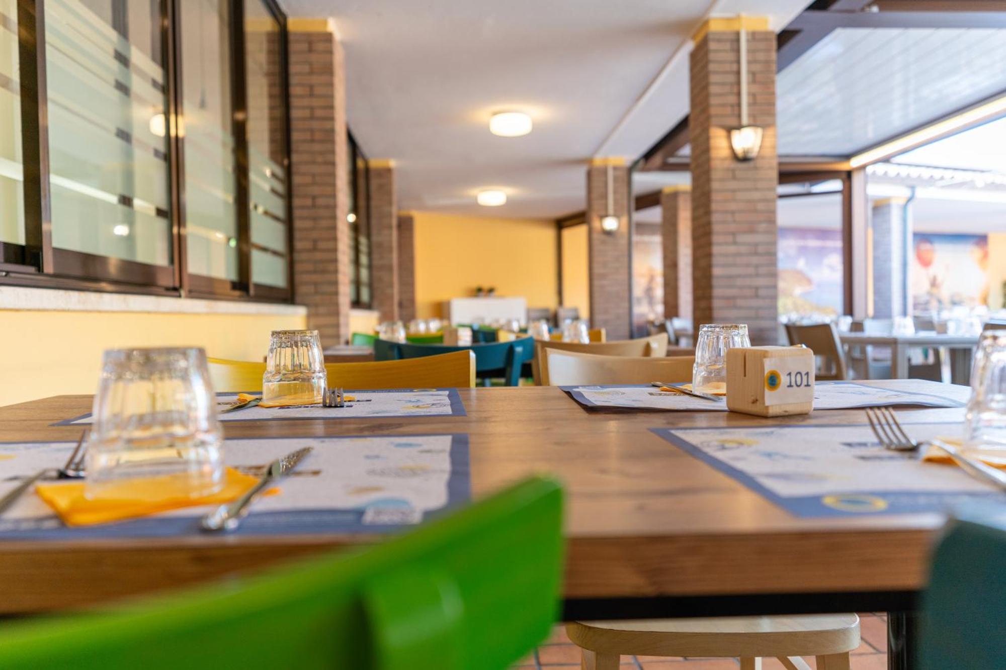 Club Del Sole La Risacca Family Collection Otel Porto SantʼElpidio Dış mekan fotoğraf