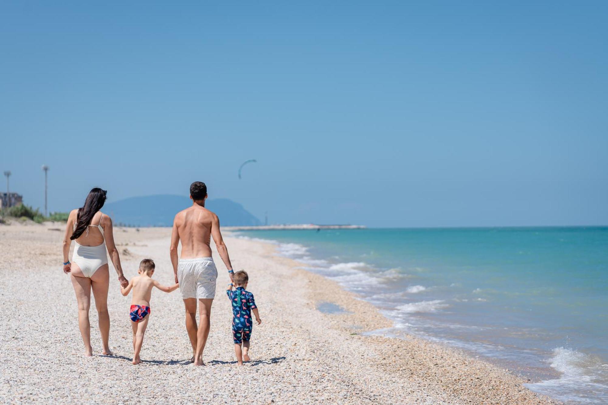 Club Del Sole La Risacca Family Collection Otel Porto SantʼElpidio Dış mekan fotoğraf